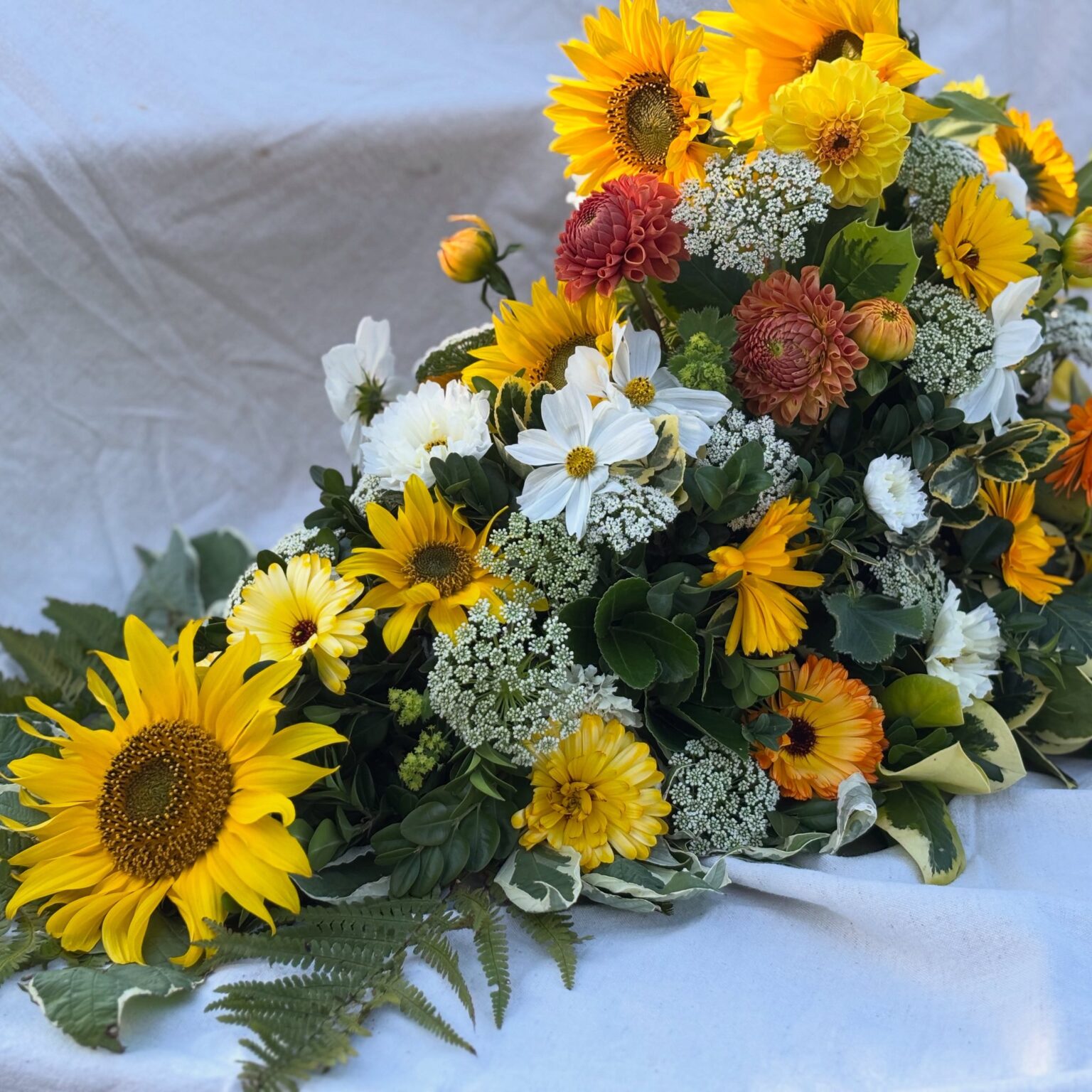Bårebuket fra KYST blomster